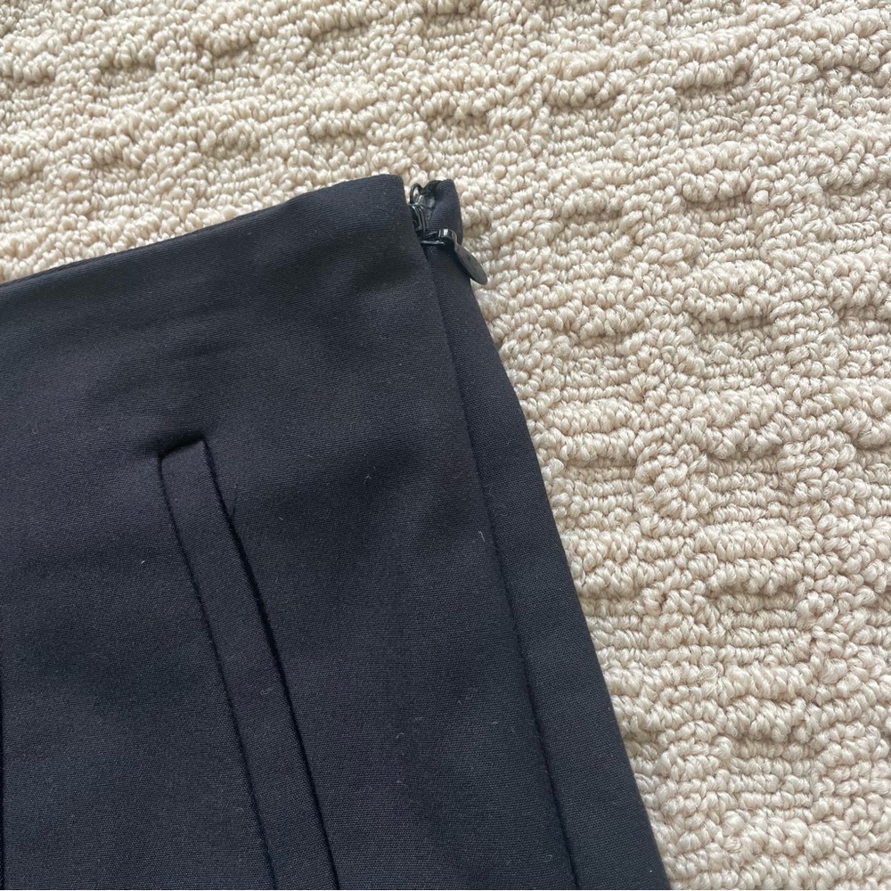 Ruffle edge skort EUC - Picture 5 of 7